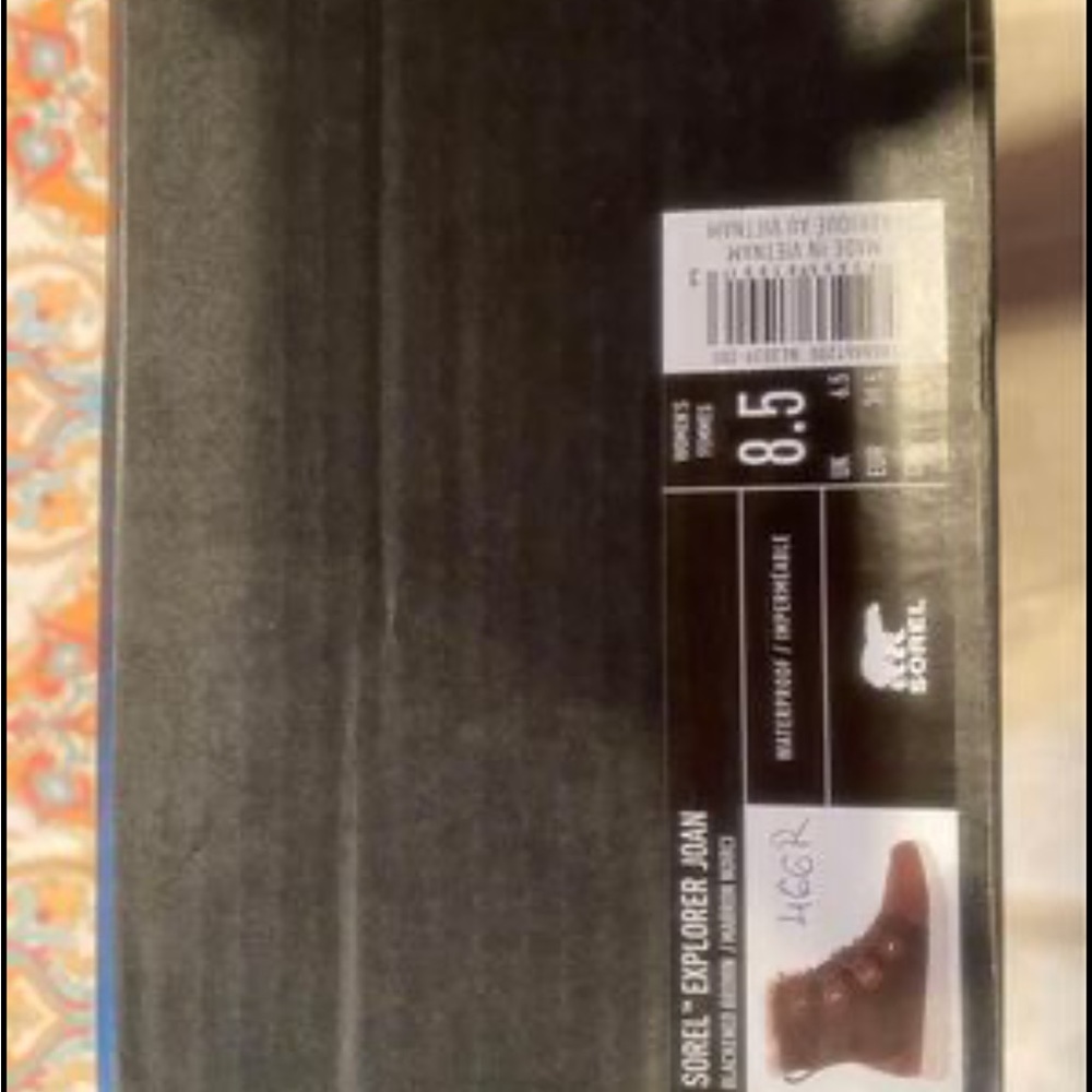 Sorel Joan explorer 8.5 brand new never worn. - Picture 5 of 6